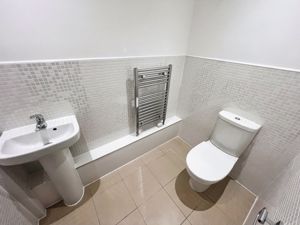 En Suite bed 1- click for photo gallery